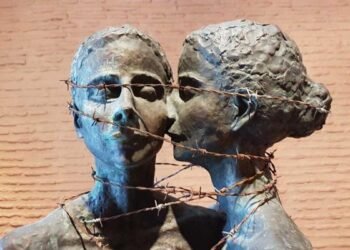 Kadına ve özgürlüğe adanan heykeller