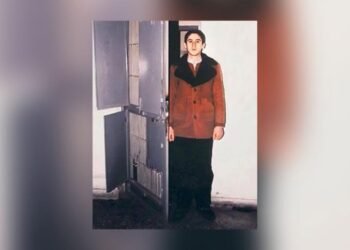 Denizlerden Erdallara yürüdüğümüz bir yol var bizim