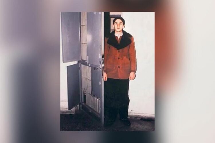 Denizlerden Erdallara yürüdüğümüz bir yol var bizim