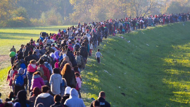 Mülteci pazarlığında hamleler ve işçi sınıfına düşen görevler