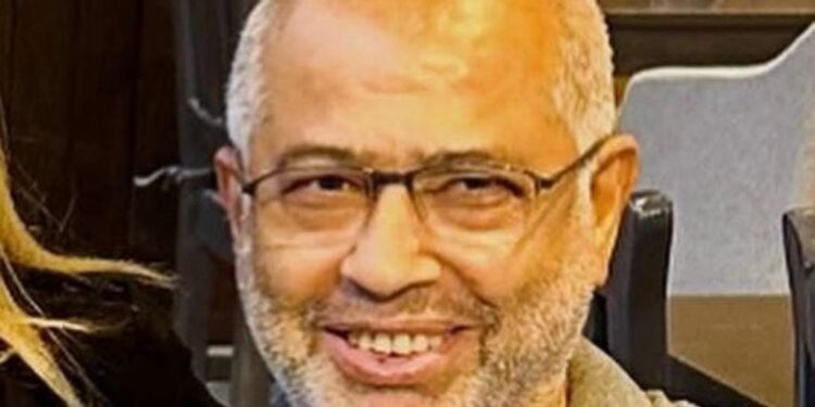 Hayatın tozuyla toprağını üstünden silkeledikten sonra